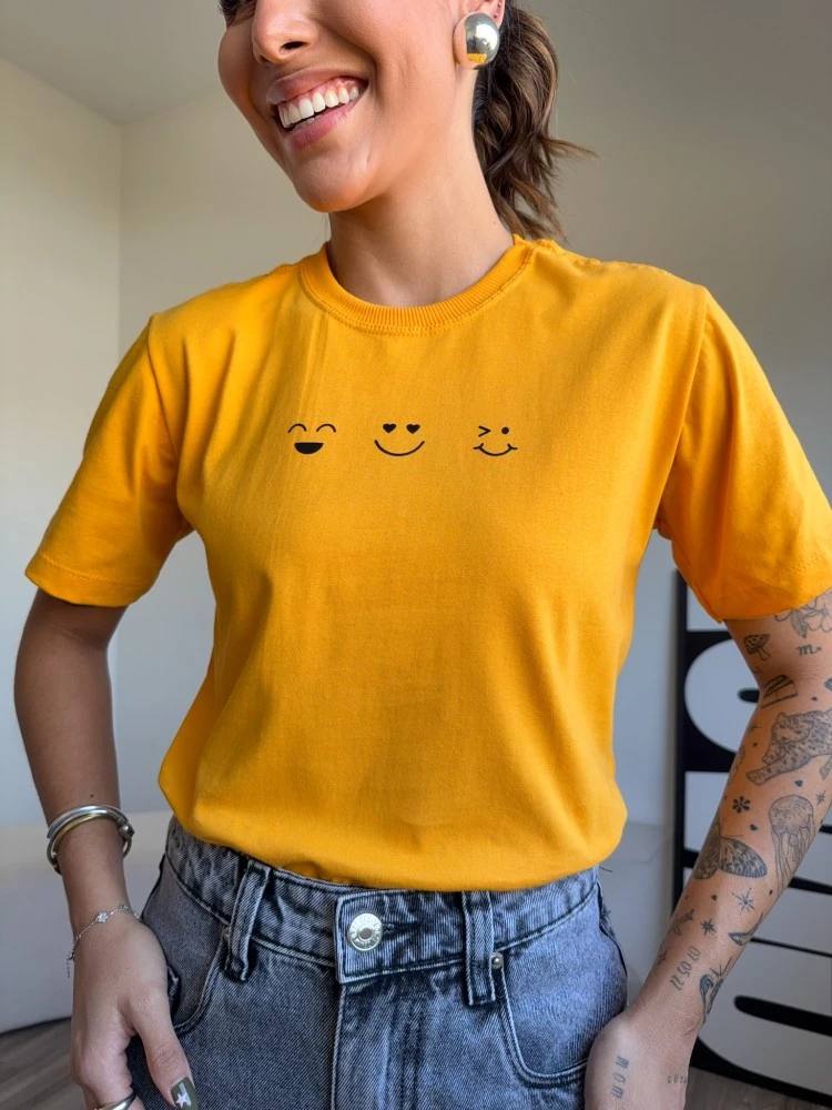 T-SHIRT EMOJIS - COR AMARELO GEMA