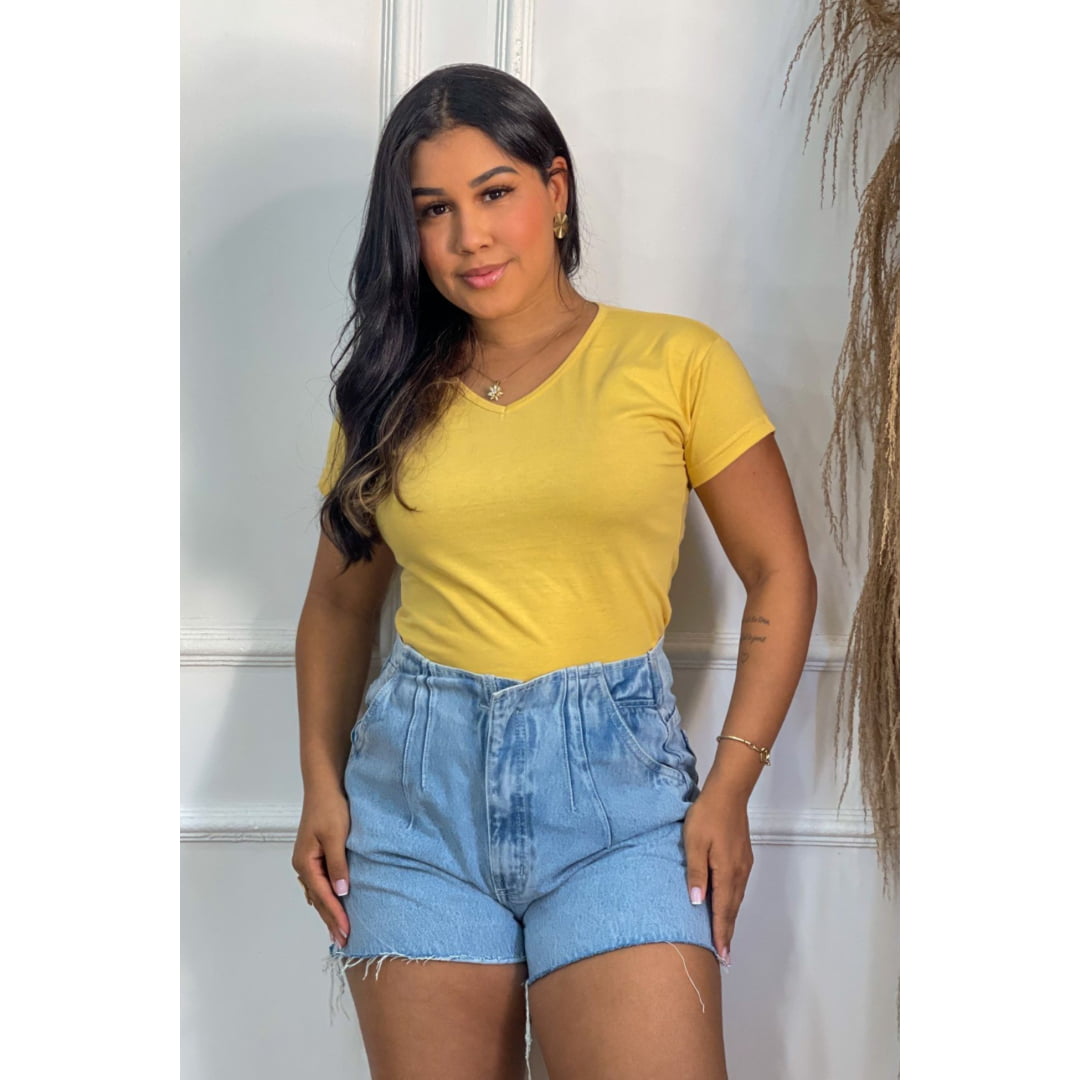 BÁSICA ALGODÃO 30.1 PENTEADO (GOLA V) - AMARELO GEMA BÁSICA ALGODÃO 30.1 PENTEADO (GOLA V) - AMARELO GEMA