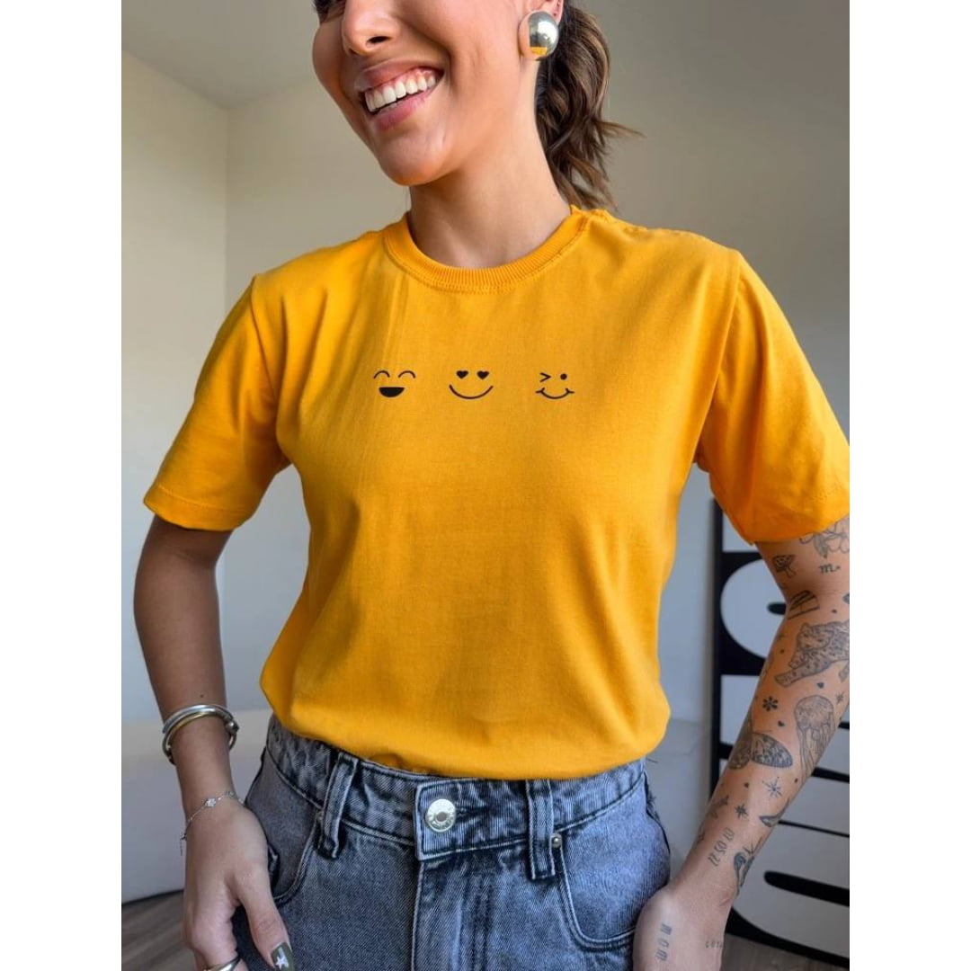 T-SHIRT EMOJIS - COR AMARELO GEMA